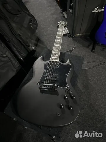 Электрогитара SG в стиле gibson