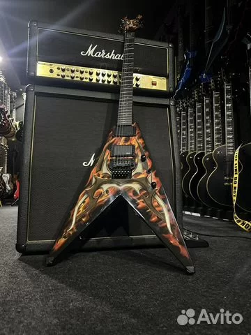 Электрогитара стрела bc rich Kerry king v
